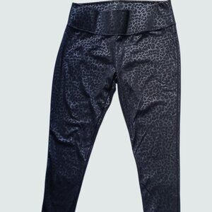 Vince Camuto Black on Black Leopard print Leggings size Large